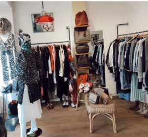 Guide To Vintage Shopping In Paris » The Style That Binds Us